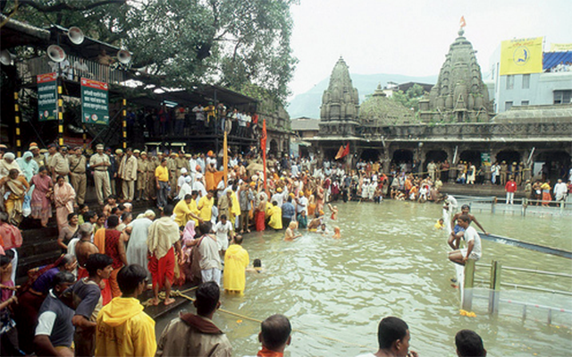 Kusavarta Kund at Trimbakeshwar Jyotirling