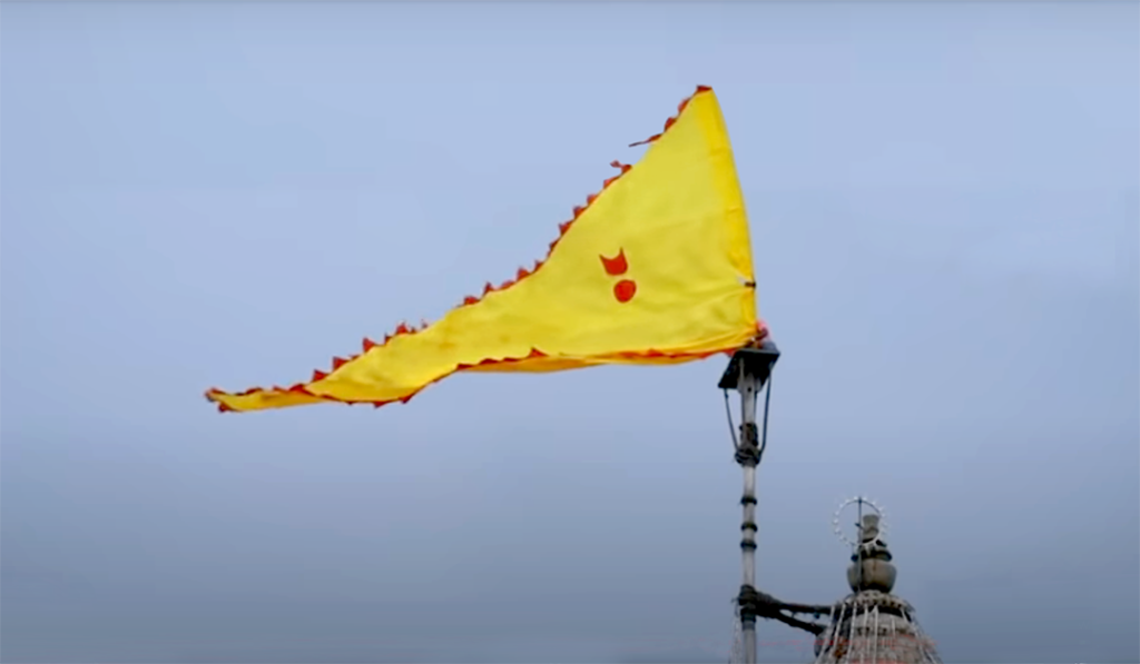 Dwarkadhish Temple and its Flag