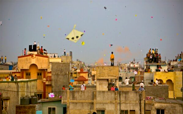 Kite flying in India and mobile Games