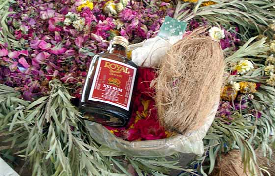 मंदिरों में मदिरापान का चढ़ावा - एक सोची समझी शाजिश का शिकार हो चुका है सनातन