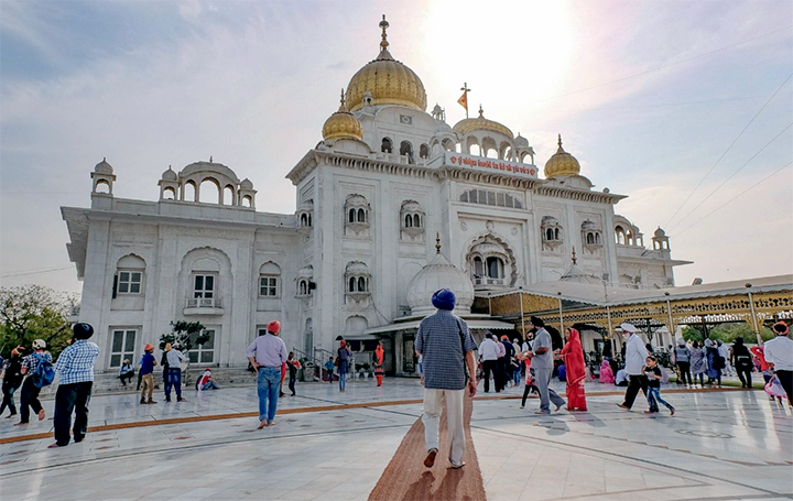 Gurudwara Bangla Sahib in CP Delhi