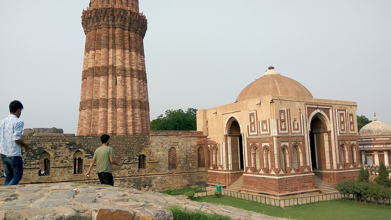 Real History of Qutub Minar and Vishnu Stambha