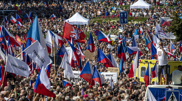 EUROPEAN PEOPLE AND INDIAN