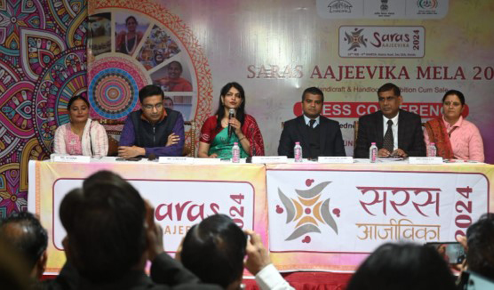 Saras Aajeevika 2024 in Noida Haat