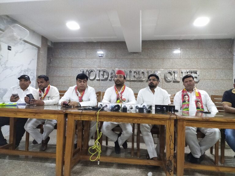 Ashray-Gupta-Samajwadi-Party-Noida-addressing-press-conference