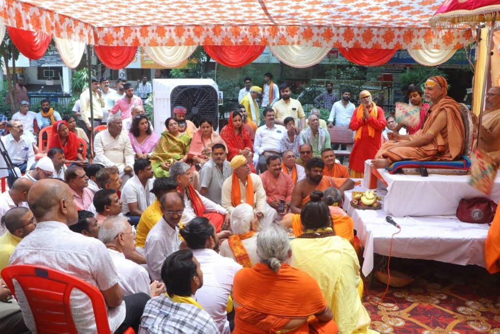No Hindu eats beef and politicians want to break even this norm1